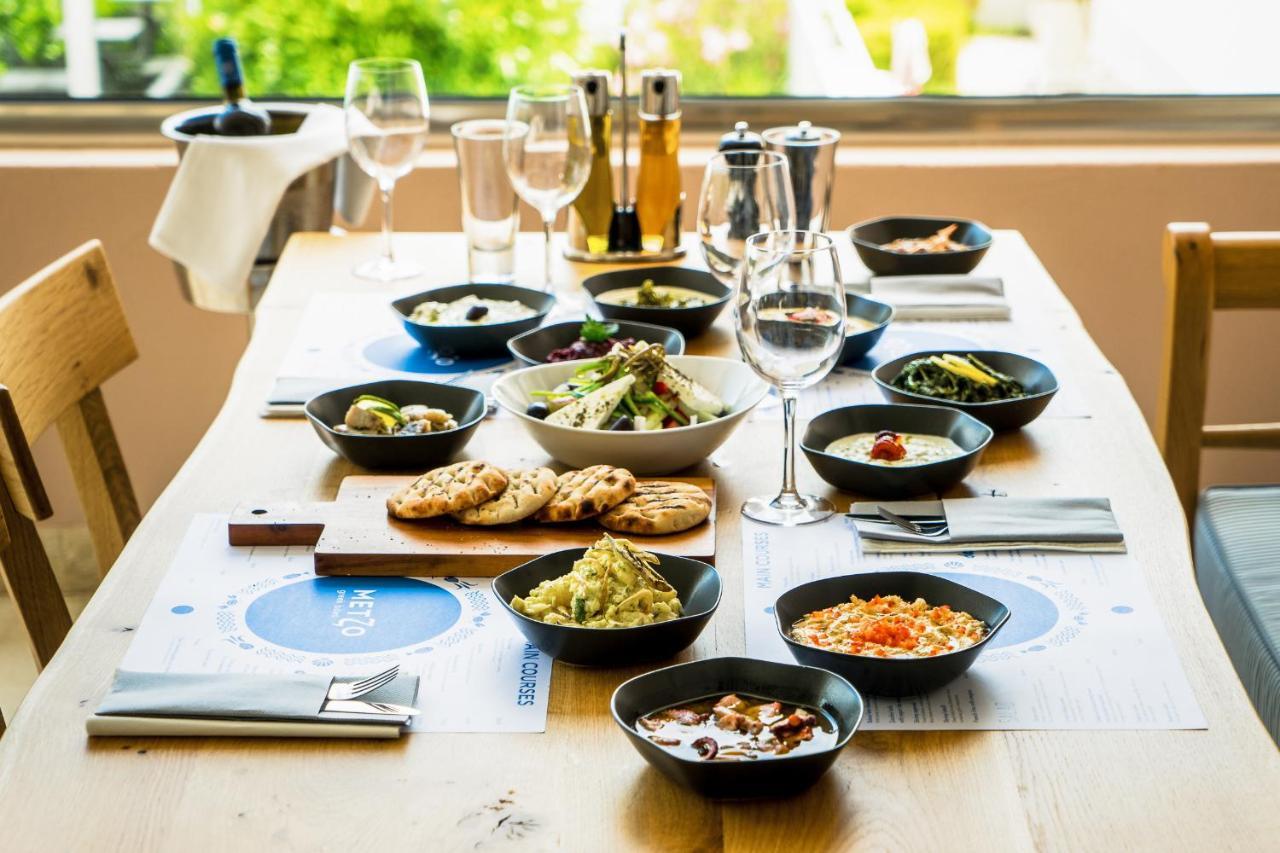 Porto Galini Seaside Resort & Spa Никиана Экстерьер фото A selection of Greek meze