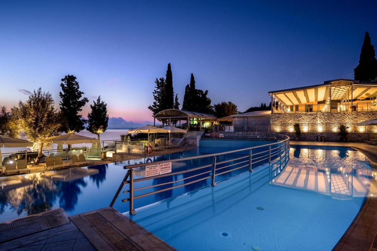 Porto Galini Seaside Resort & Spa Никиана Экстерьер фото The resort at night